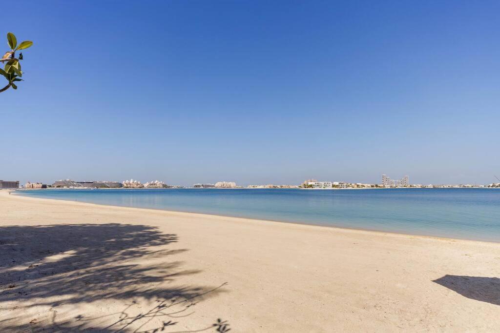 Luxury 1 Bedroom With A Private Beach Taj Granduer Residence At Palm Dubái Exterior foto