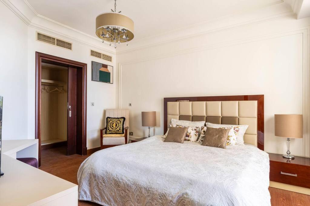 Luxury 1 Bedroom With A Private Beach Taj Granduer Residence At Palm Dubái Exterior foto